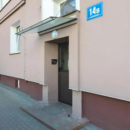 Family With Balcony In 1 Km To The Beach By Renters *